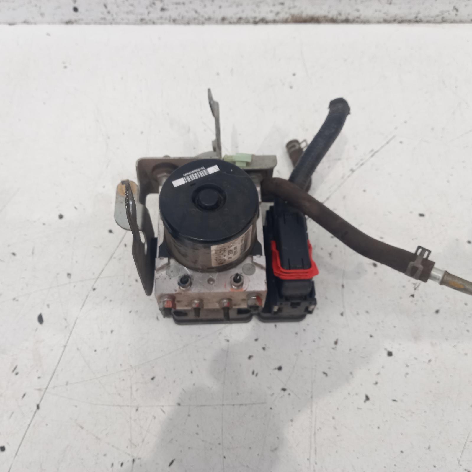 460757, Used abs pump/modulator for 2011 lancer cj, p/n 4670a561, 07/