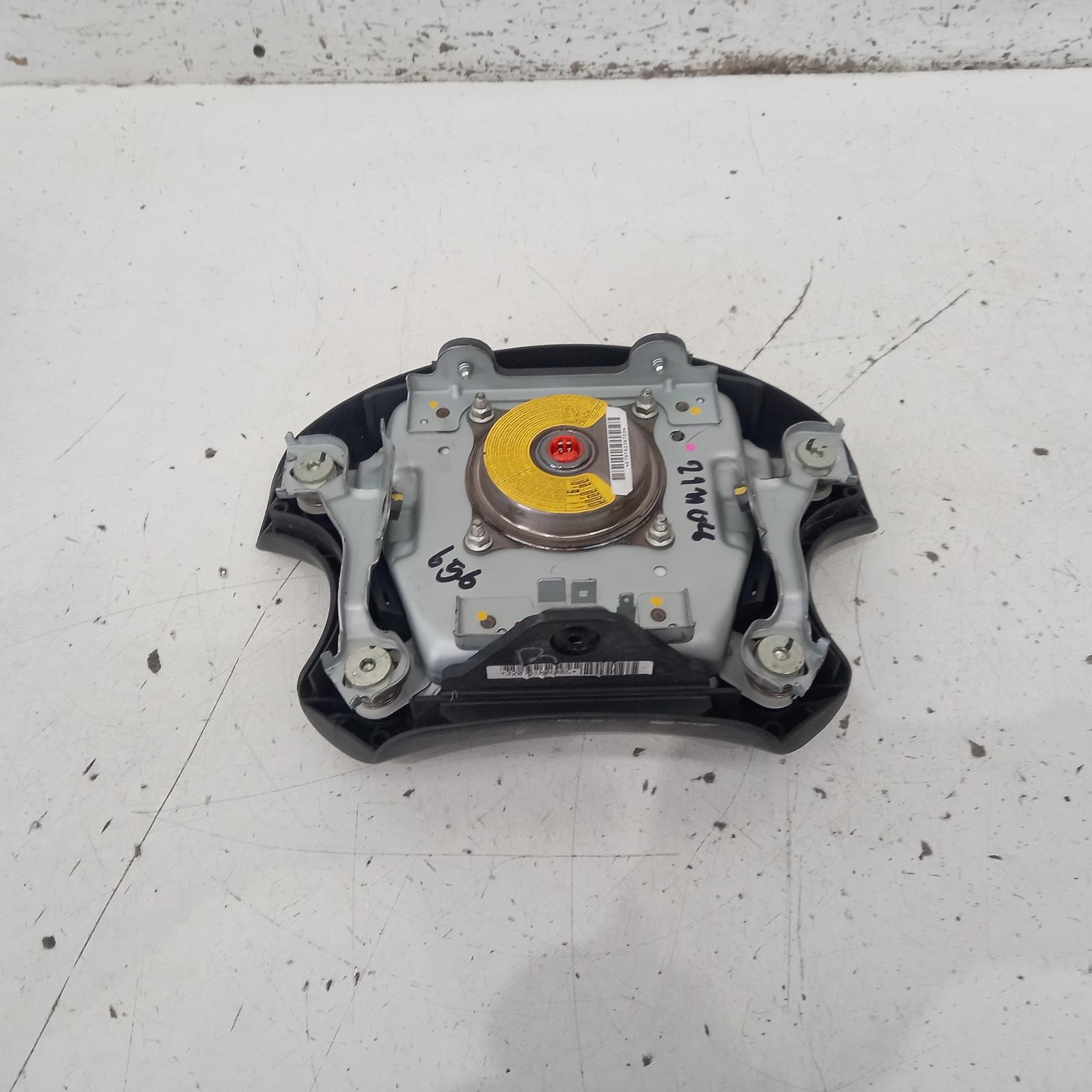Hilux Airbag Right 2005-2011 steering wheel,black,non audio control type,02/05-06/11 00017683 #462219