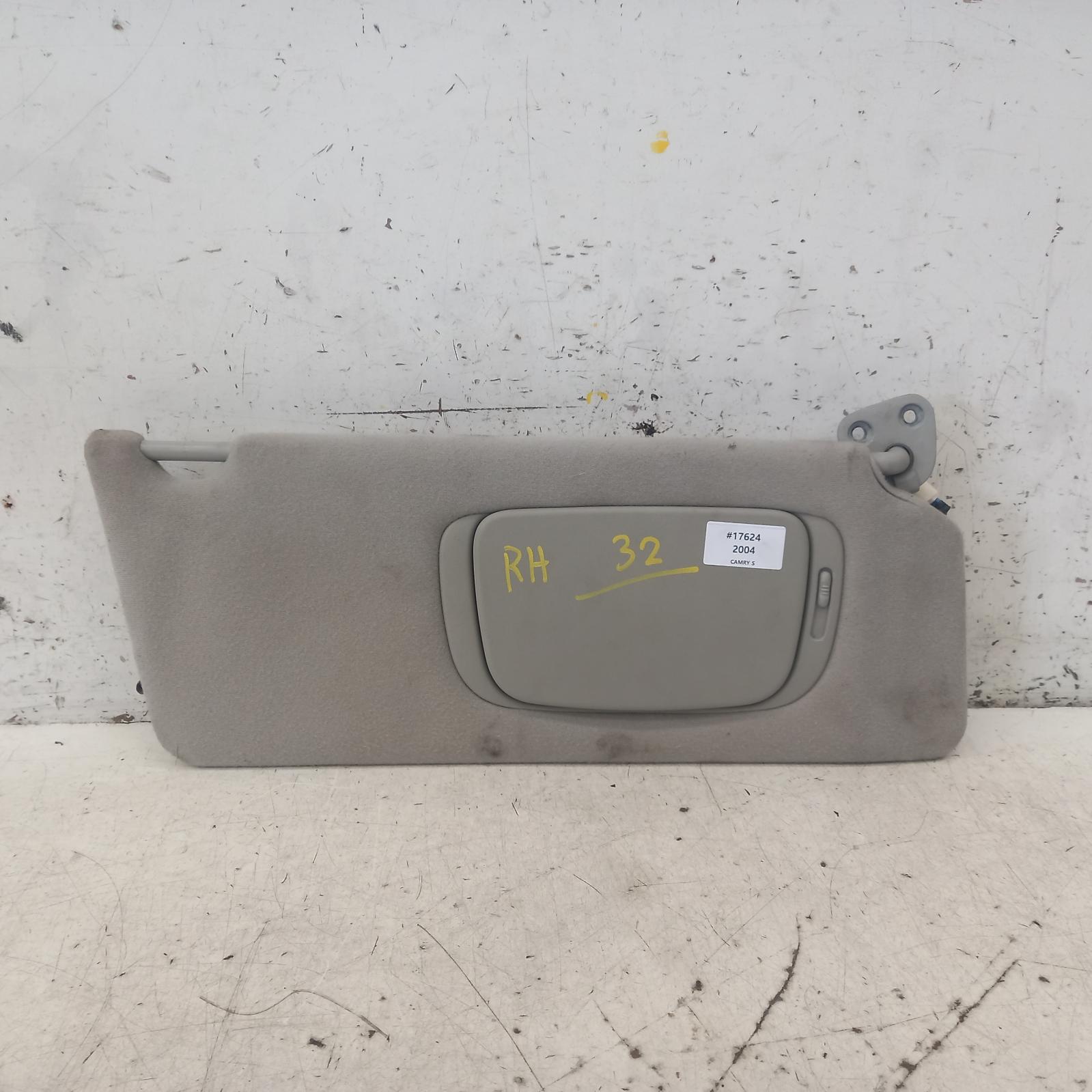 Camry Sunvisor 2002-2006 sk36,rh side,standard type,08/02-05/06 00017624 #463248