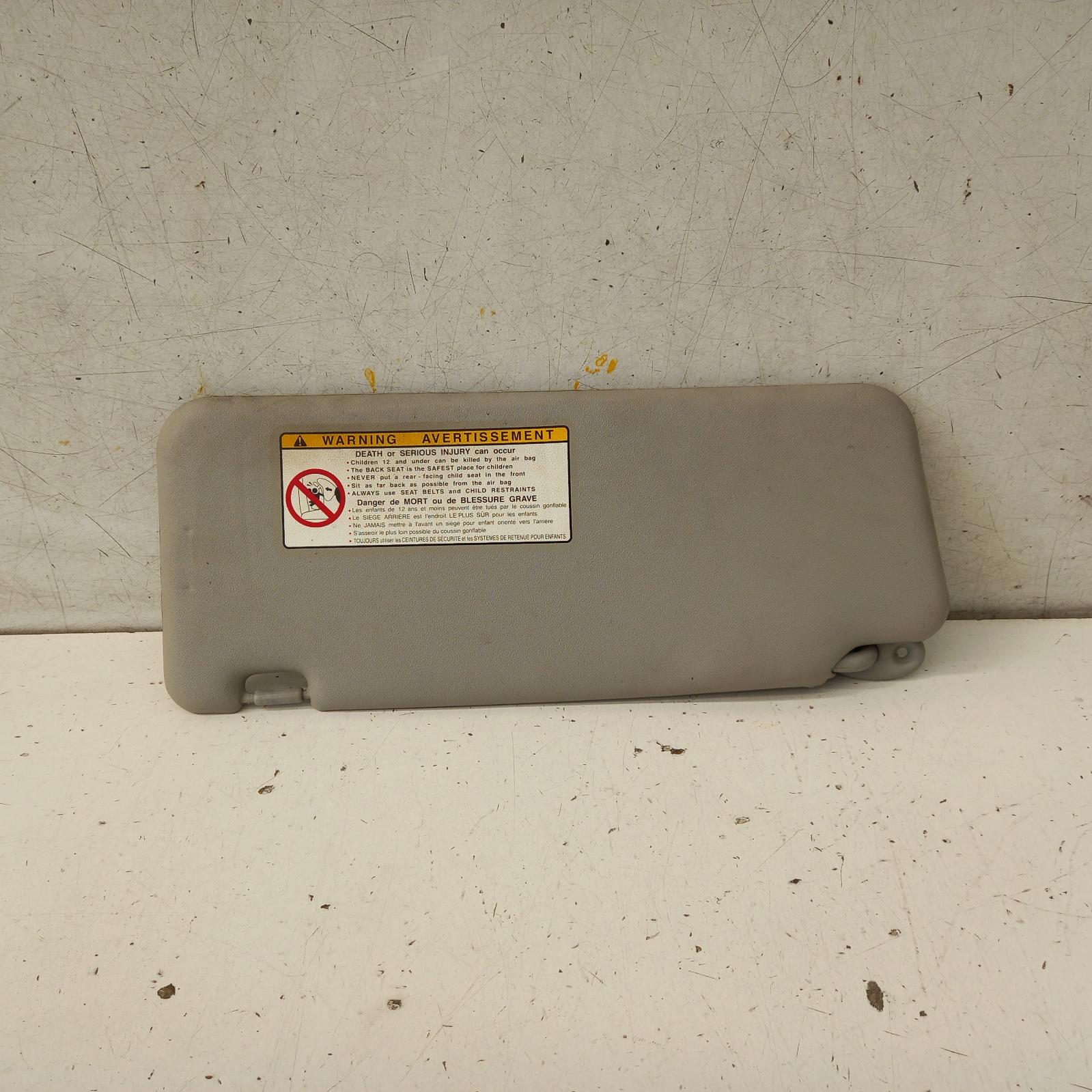Hilux Sunvisor 2005-2015 rh side,02/05-08/15 partwh #465663