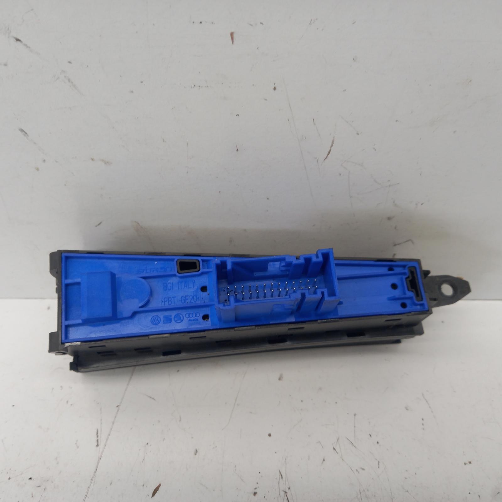 466373, Used miscellaneous switch relay for 2012 passat 3c/mk6, 03/06