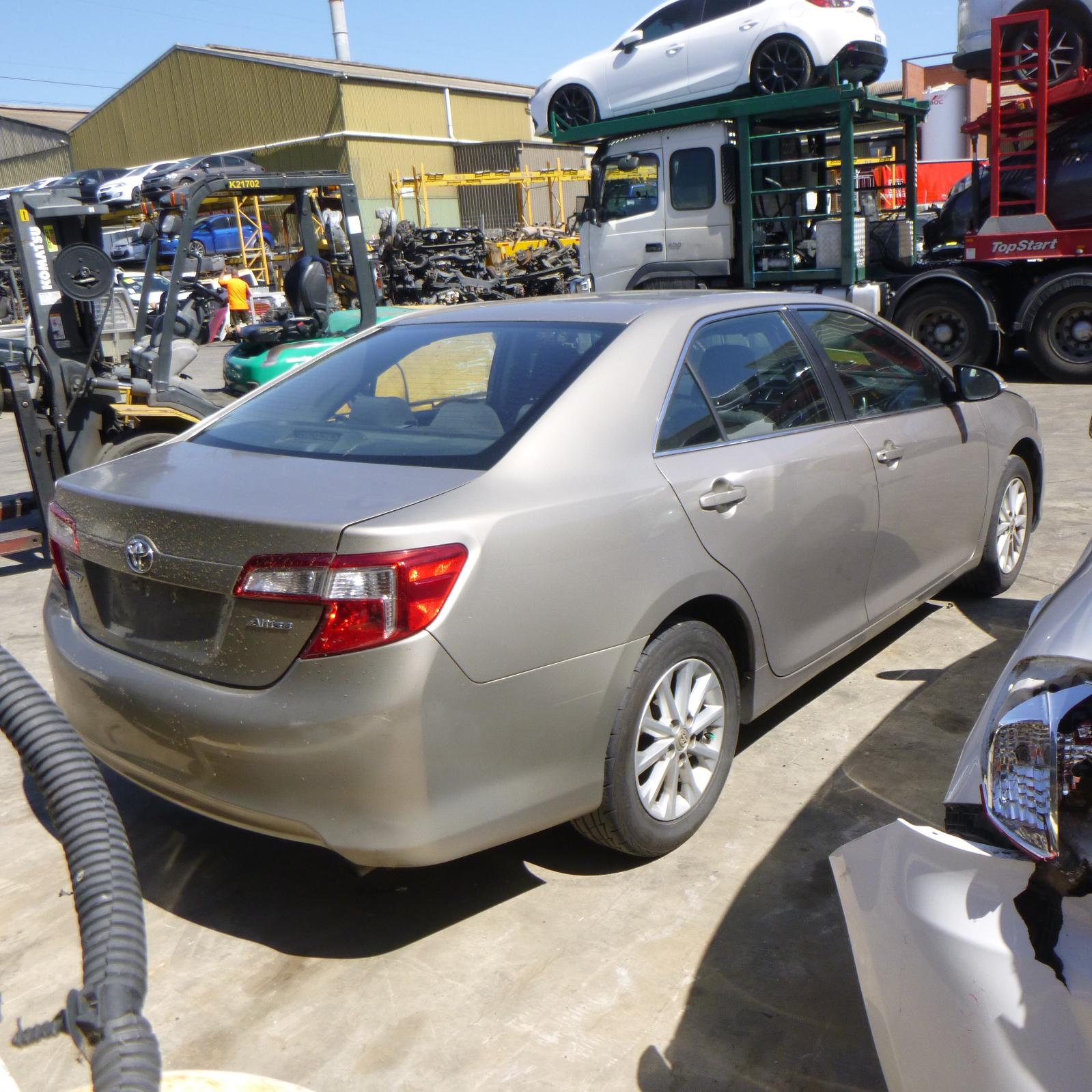 Stock 17888 Toyota Camry | asv50/avv50, sedan, 12/11-05/15