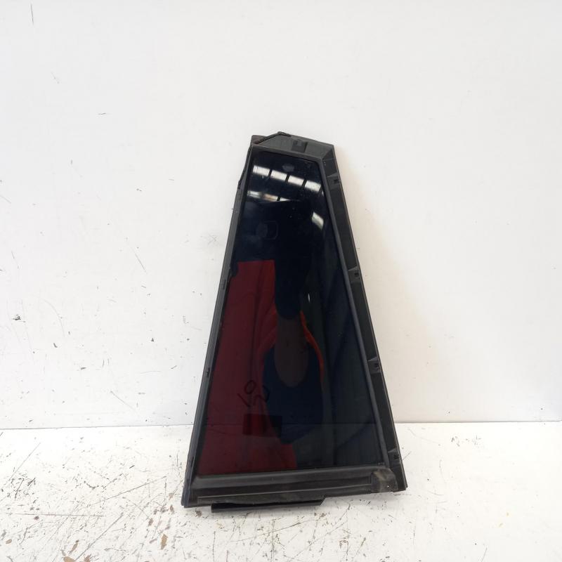 quarter door glass rear right