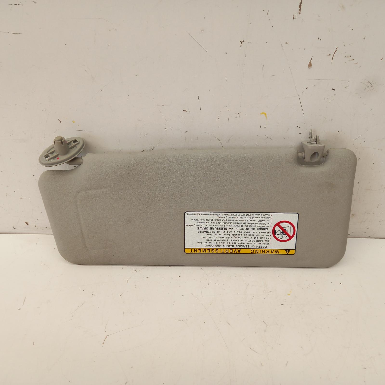 Hilux Sunvisor 2005-2015 rh side,02/05-08/15 00017849 #470695
