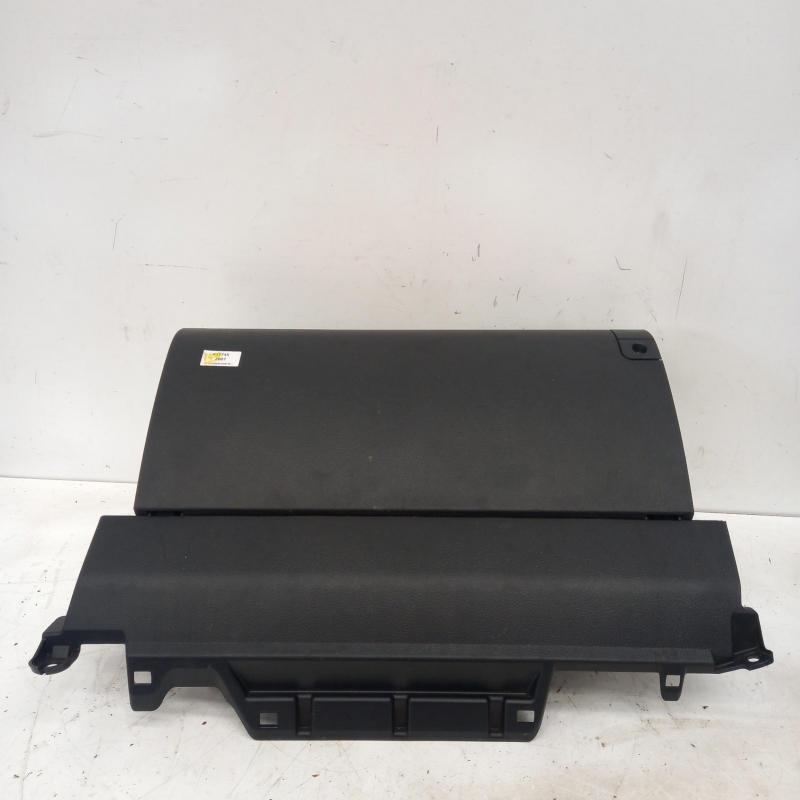 471875, Used glove box for 2007 landcruiser 200 series, 11/0703/21
