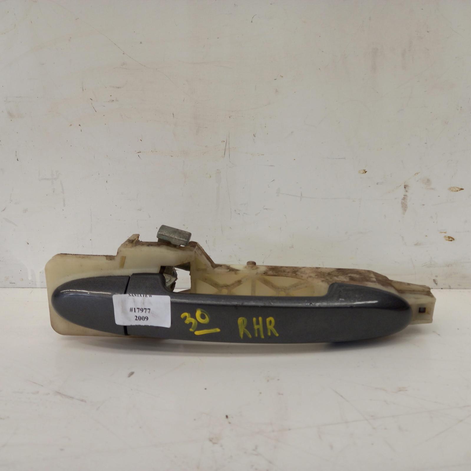Santa Fe Door Handle 2005-2012 outer,lh rear/rh rear,non-chrome insert type,cm,11/05-06/12 00017977 #474166