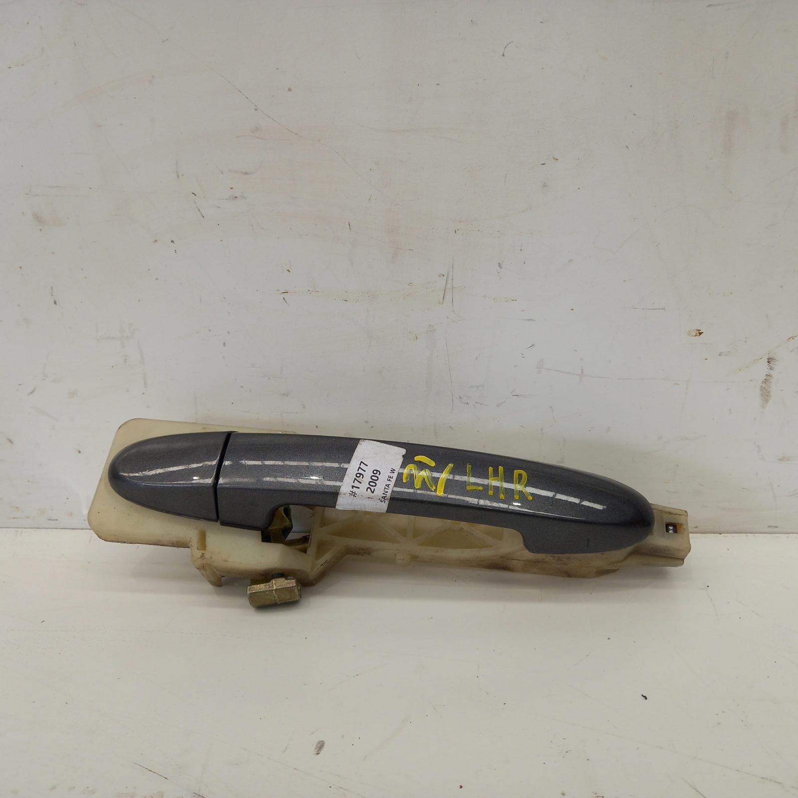 Santa Fe Door Handle 2005-2012 outer,lh rear/rh rear,non-chrome insert type,cm,11/05-06/12 00017977 #474167