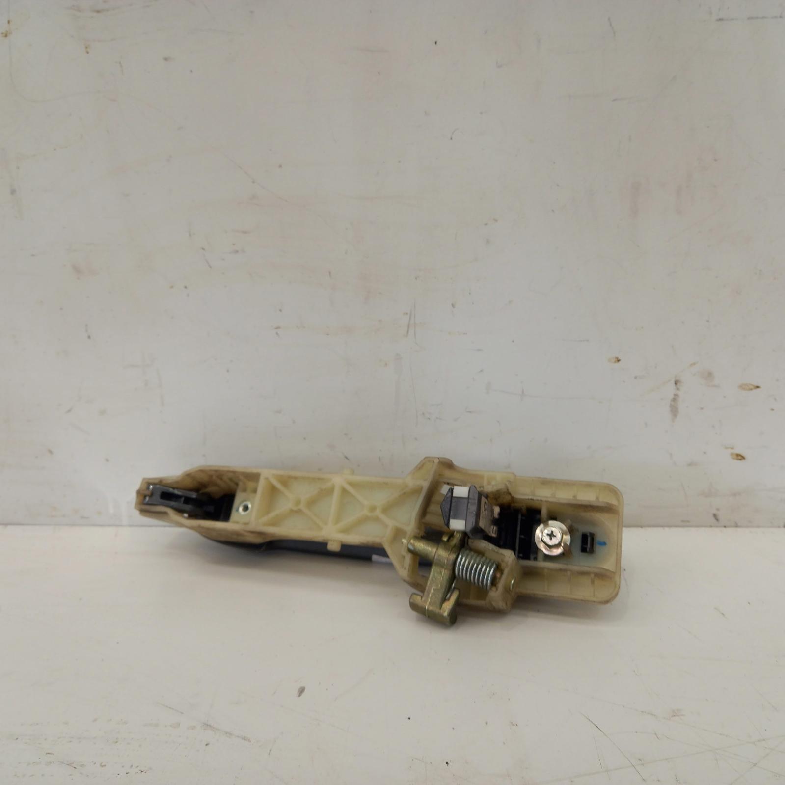 Santa Fe Door Handle 2005-2012 outer,lh rear/rh rear,non-chrome insert type,cm,11/05-06/12 00017977 #474167