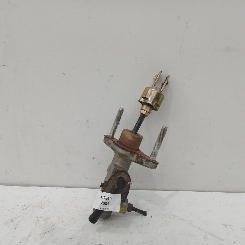 clutch master cylinder