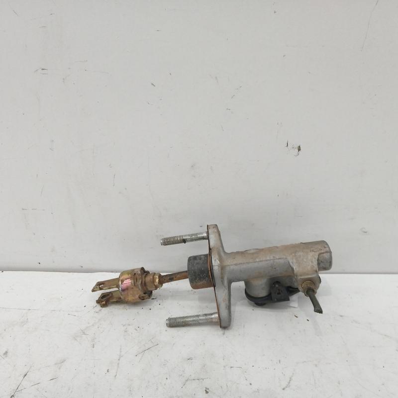 clutch master cylinder