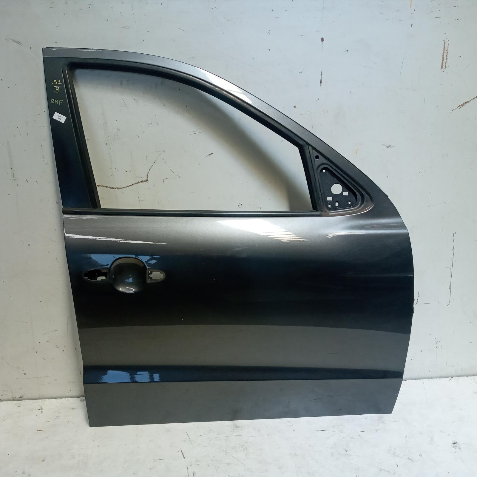 Santa Fe Door Front Right 2009-2012 cm,non mould type,09/09-06/12 00017977 #474963