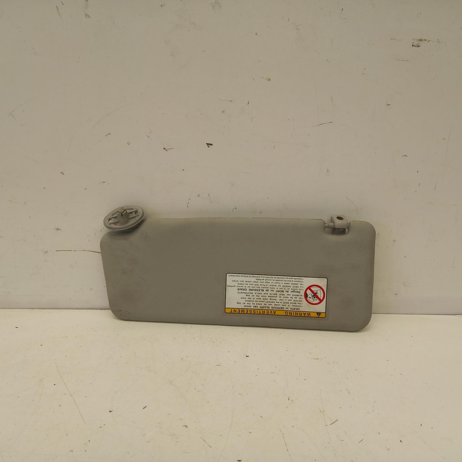 Hilux Sunvisor 2005-2015 rh side,02/05-08/15 00018037 #479979