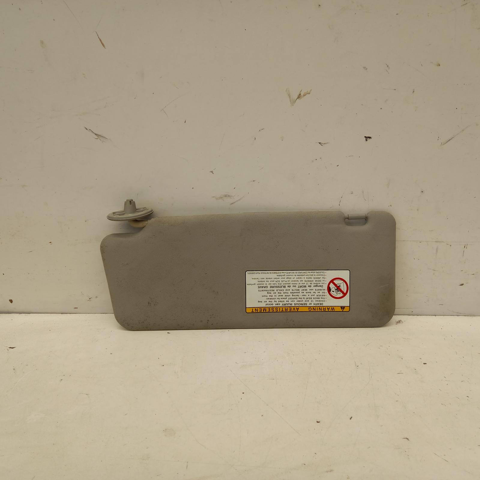 Hilux Sunvisor 2005-2015 rh side,02/05-08/15 00016005 #481023