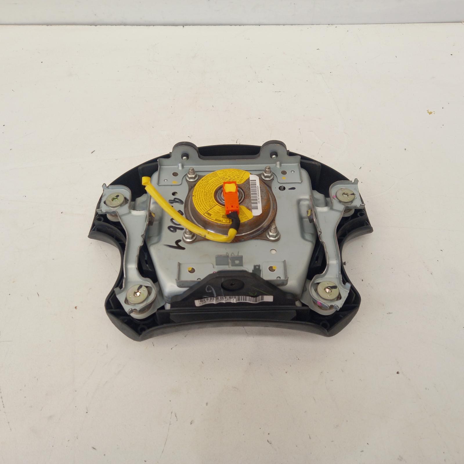 Hilux Airbag Right 2005-2011 steering wheel,black,non audio control type,02/05-06/11 00016319 #482680