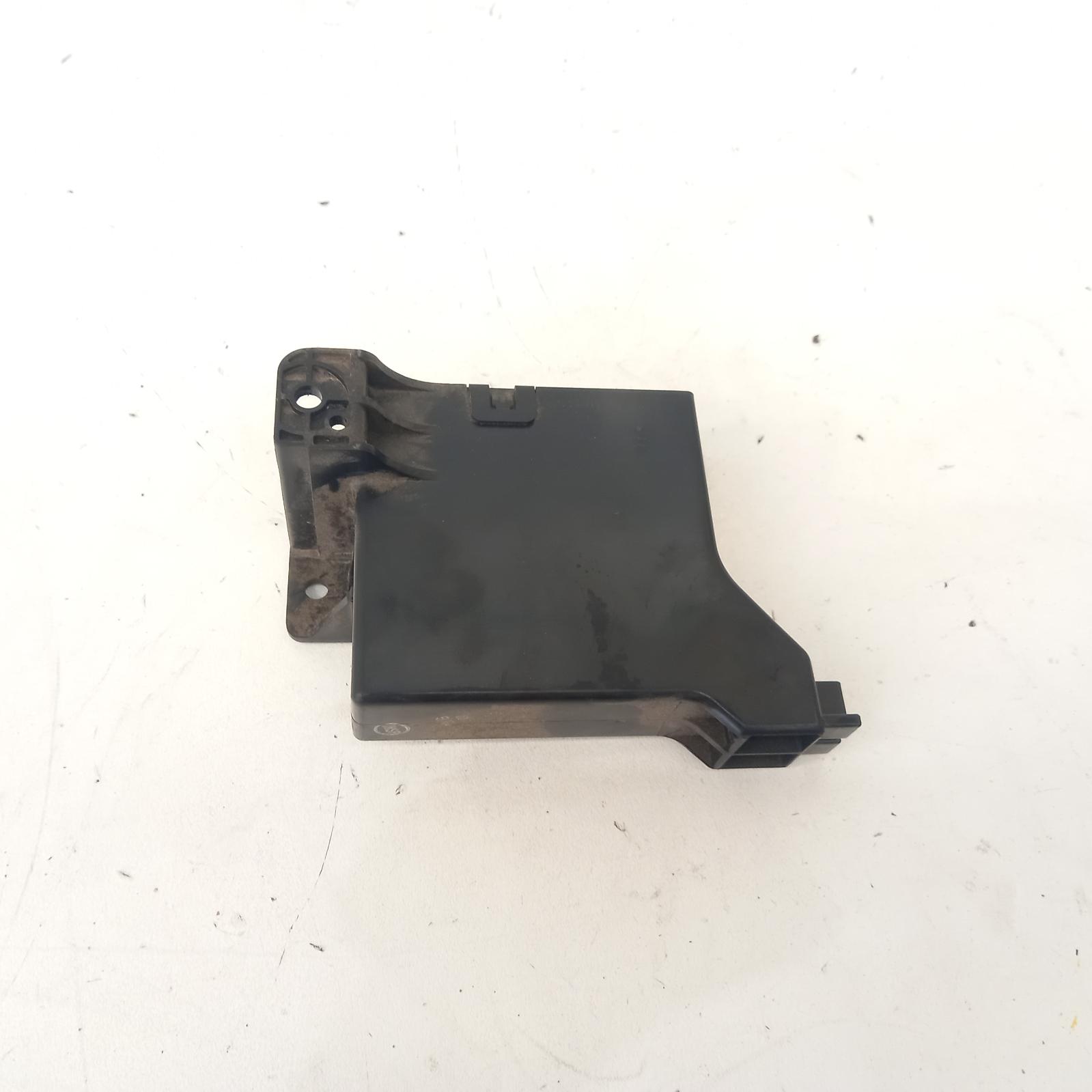 Hilux Miscellaneous Switch Relay 2005-2015 a/c amplifier,non climate control type,p/n 886500k010 (heater box mounted),02/05-08/15 00016319 #482687