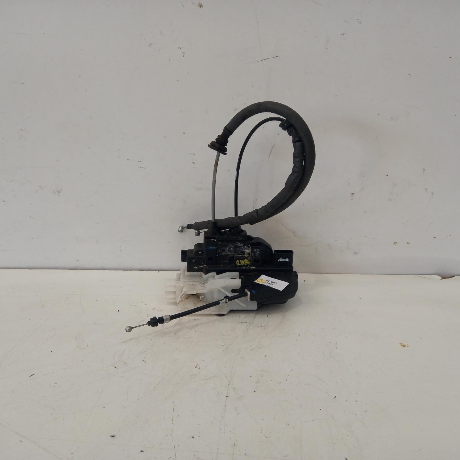 Santa Fe Door/boot/gate Lock 2005-2012 right rear door lock,cm,11/05-06/12 00017865 #482801