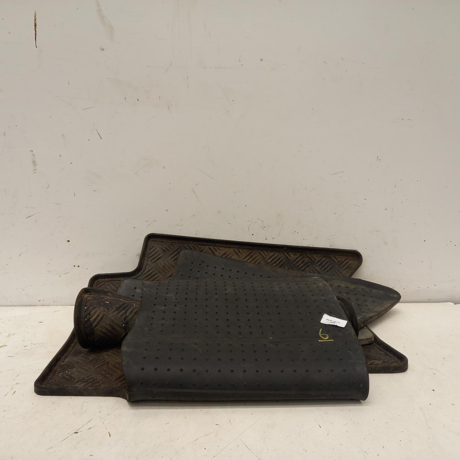 Hilux Floor Mats 2005-2011 03/05-08/11 s141 #485410