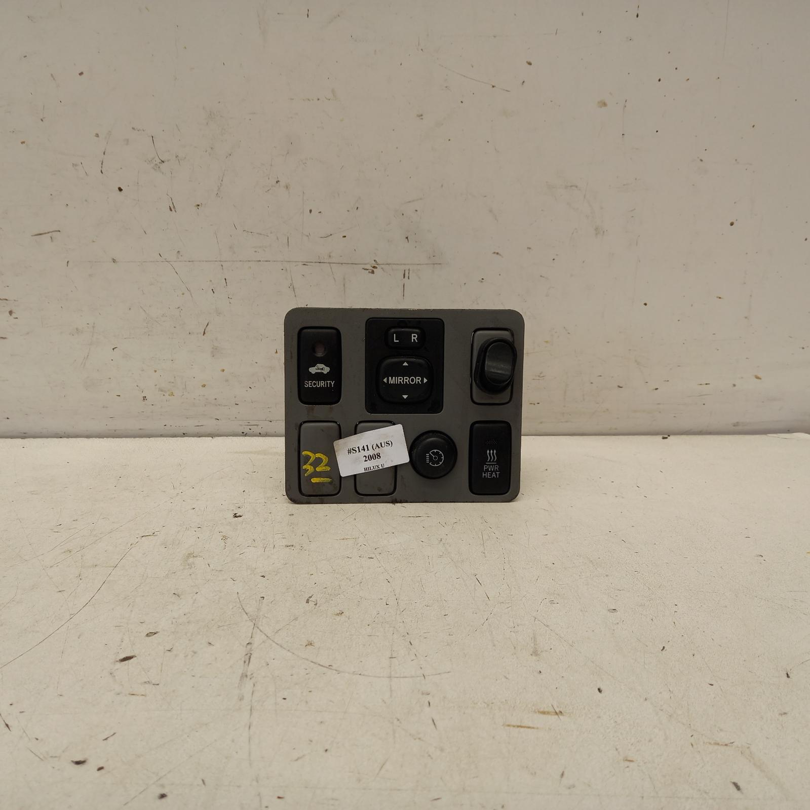 Hilux Miscellaneous Switch Relay 2005-2011 door mirror switch,02/05-06/11 s141 #485536