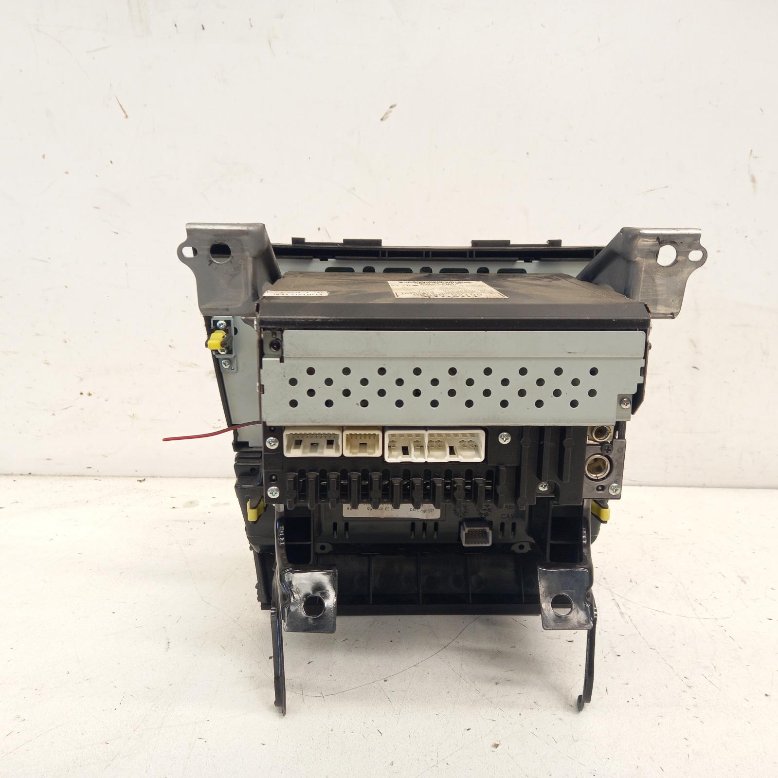 Aurion Stereo/head Unit 2006-2012 cd player,gsv40r,10/06-03/12 00017658 #489813