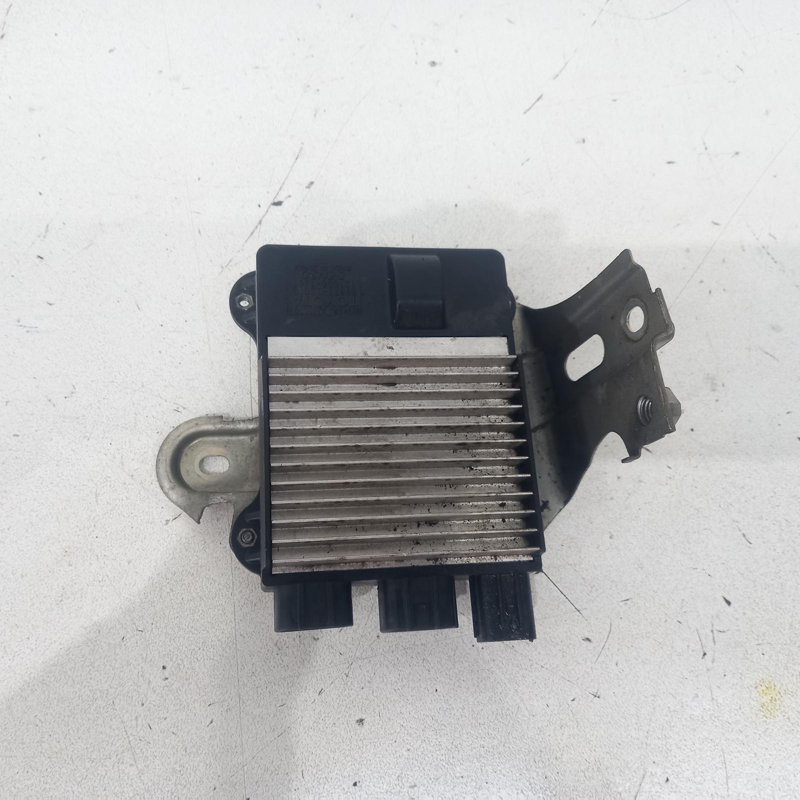 491377, Used ecu for 2011 hilux injector driver, p/n 8987126010, 02/