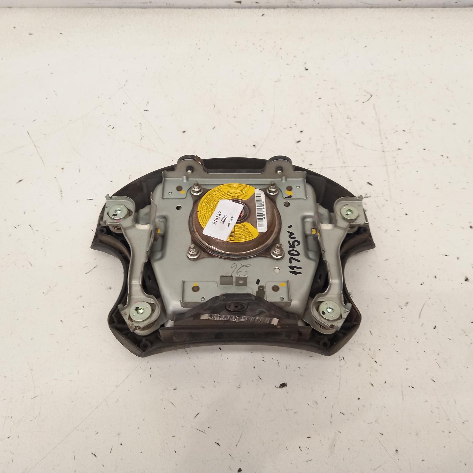 Hilux Airbag Right 2005-2011 steering wheel,black,non audio control type,02/05-06/11 00018187 #494069