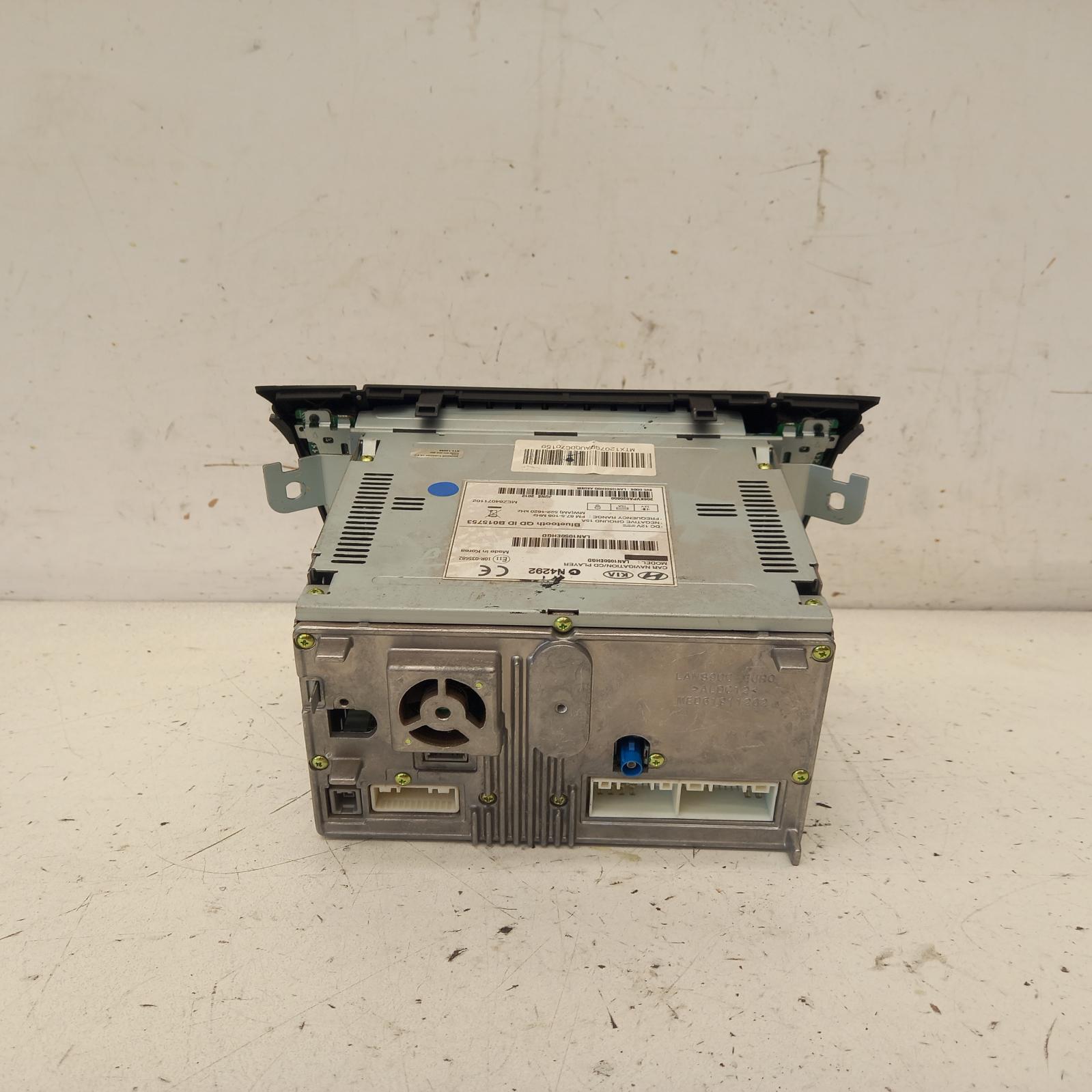 I30 Stereo/head Unit 2012-2017 7 in touchscreen,w/ sat nav,phone controls,mp3,bluetooth,gd,03/12-02/17 00018205 #495852