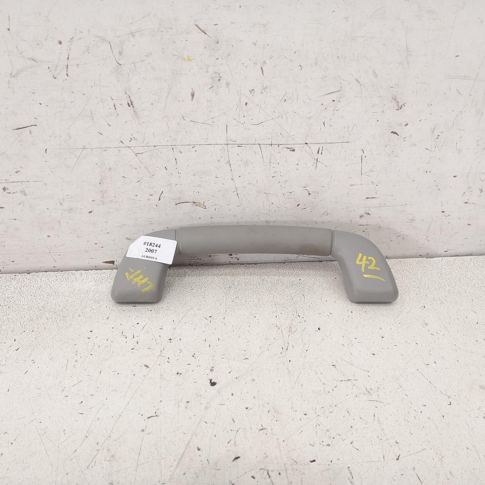 Aurion Grab Handle 2006-2012 gsv40r 10/06-03/12 00018244 #500011