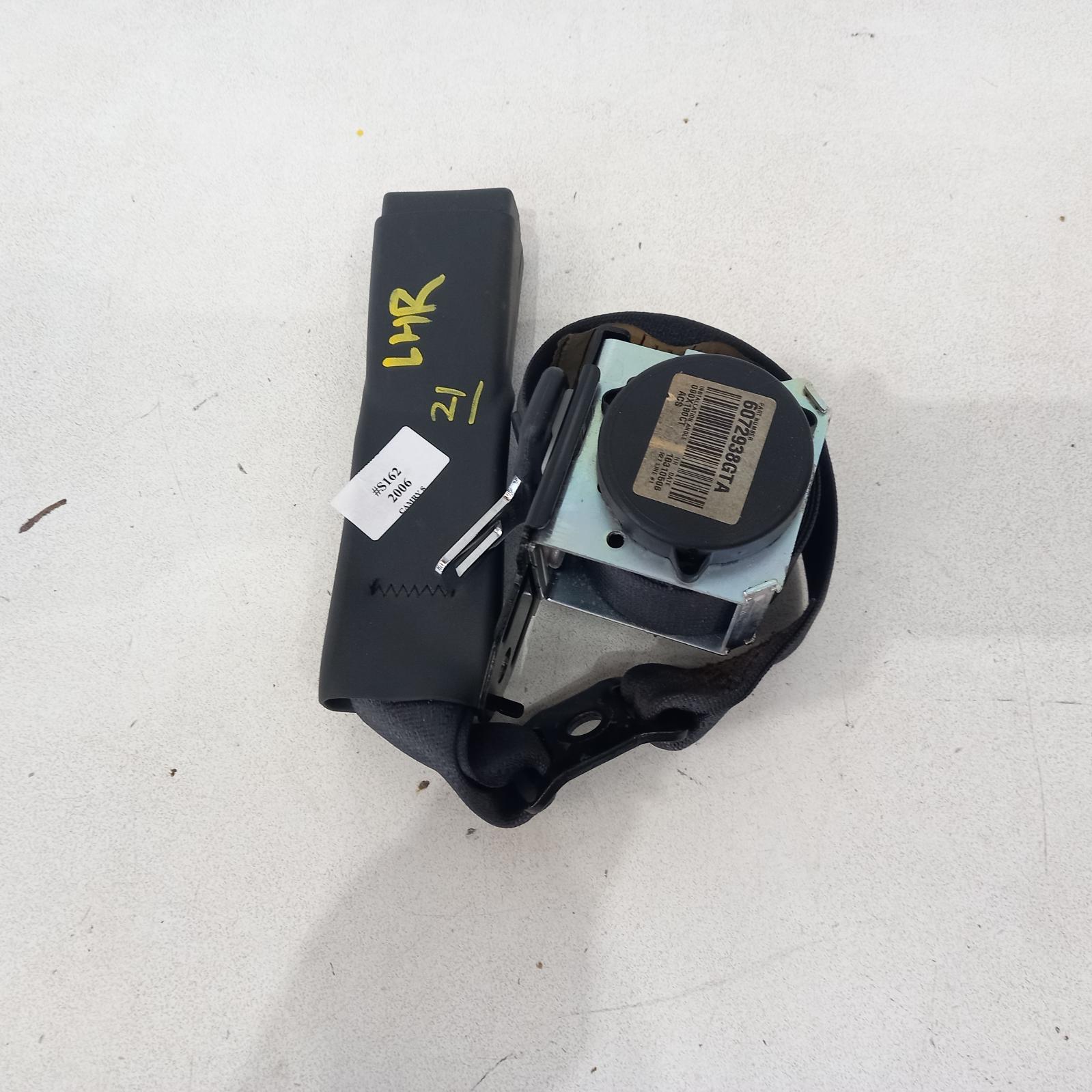 Camry Seat Belt Stalk 2006-2011 centre rear,seat belt only,acv40,06/06-11/11 s162 #508585