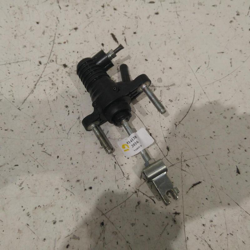 clutch master cylinder