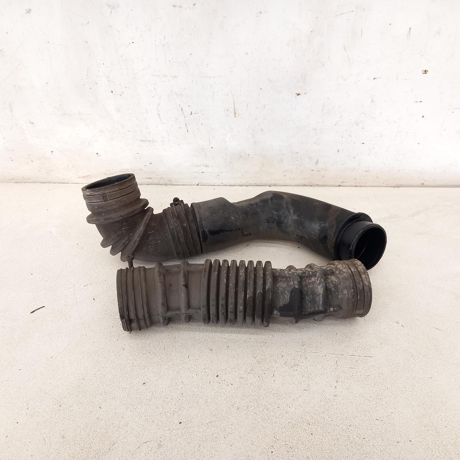 K2700 Air Cleaner Duct/hose 2002-2008 10/02-03/08 00018364 #512156