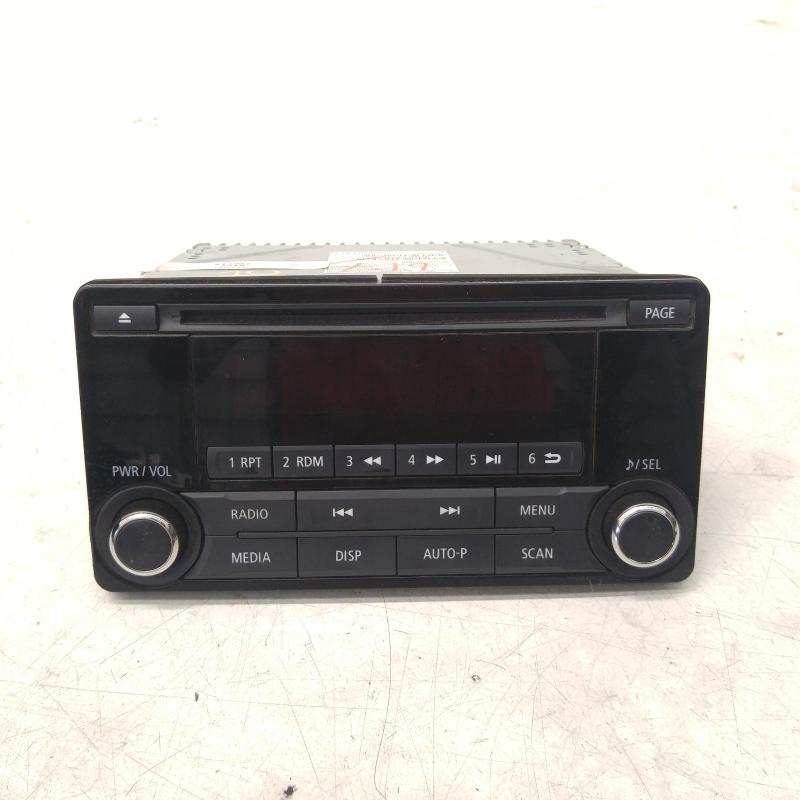 无线电/ CD / DVD/卫星/电视