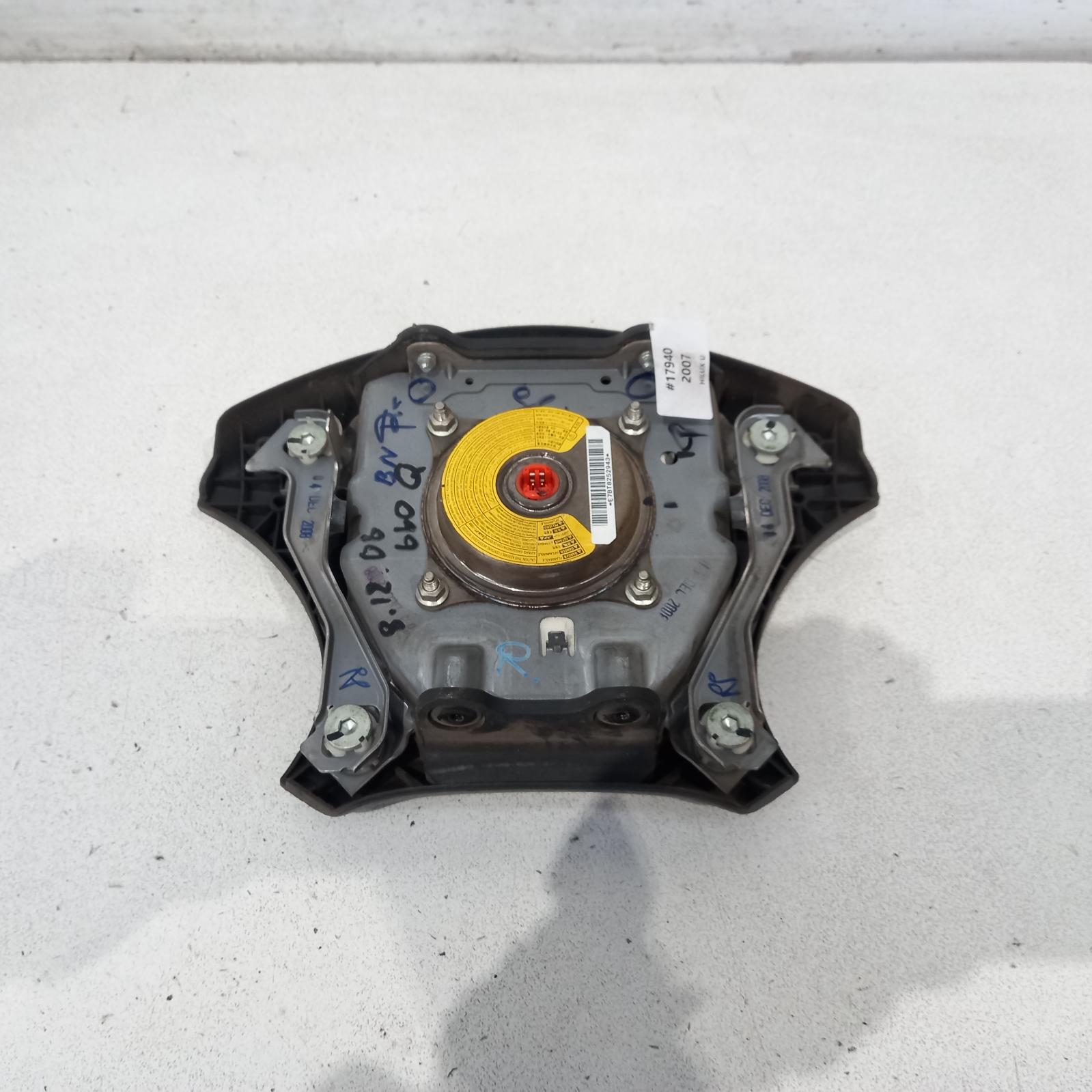 Hilux Airbag Right 2005-2011 steering wheel,black,non audio control type,02/05-06/11 00017940 #513334