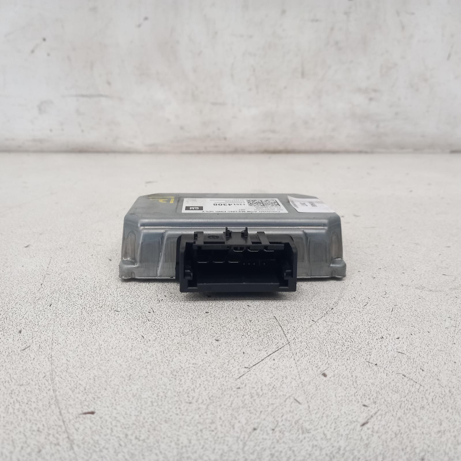 516563, Used miscellaneous for 2017 commodore zb, 10/1712/20