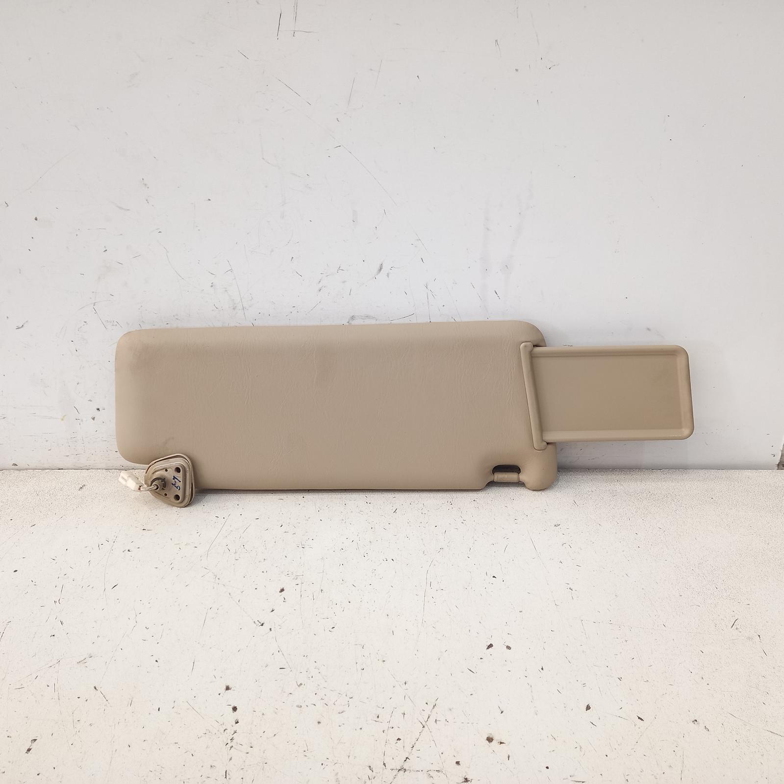 Kluger Sunvisor 2001-2007 mcu28r,lh side,tan,01/01-04/07 00018579 #521812