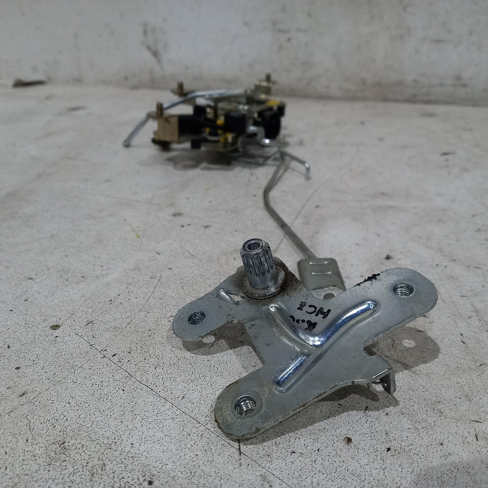 Iload/imax Door/boot/gate Lock 2007-2021 iload/imax,tailgate lock,power,tq,11/07-03/21 00018544 #523516