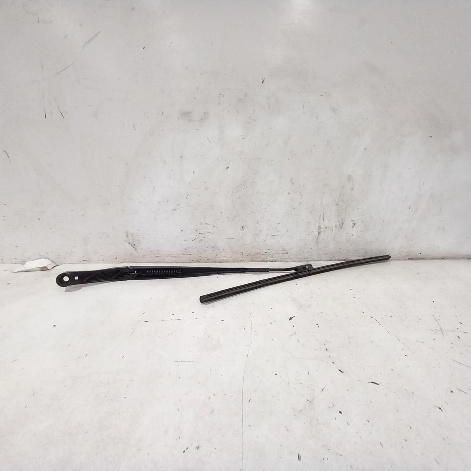 Odyssey Wiper Arm 2009-2013 front (rh side),rb,04/09-12/13 00018564 #523997