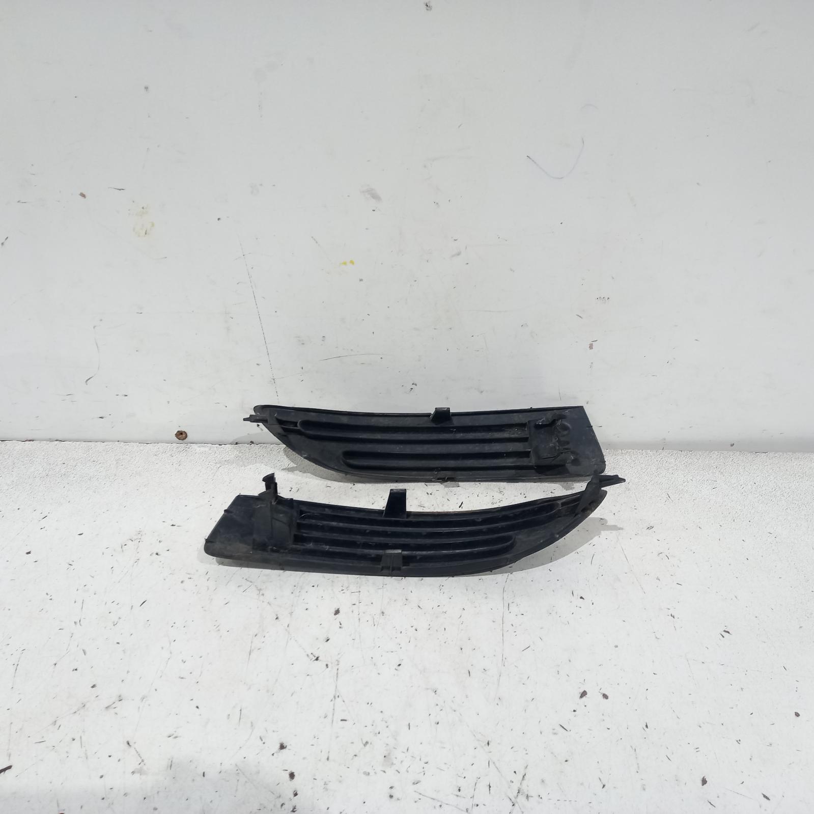 Corolla Grille 2001-2004 bumper grille (lh side),zze122,non foglamp type,10/01-04/04 00018631 #530765