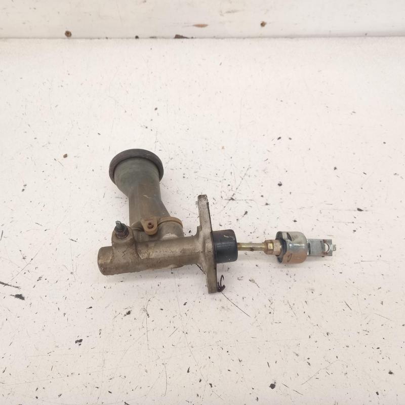 clutch master cylinder
