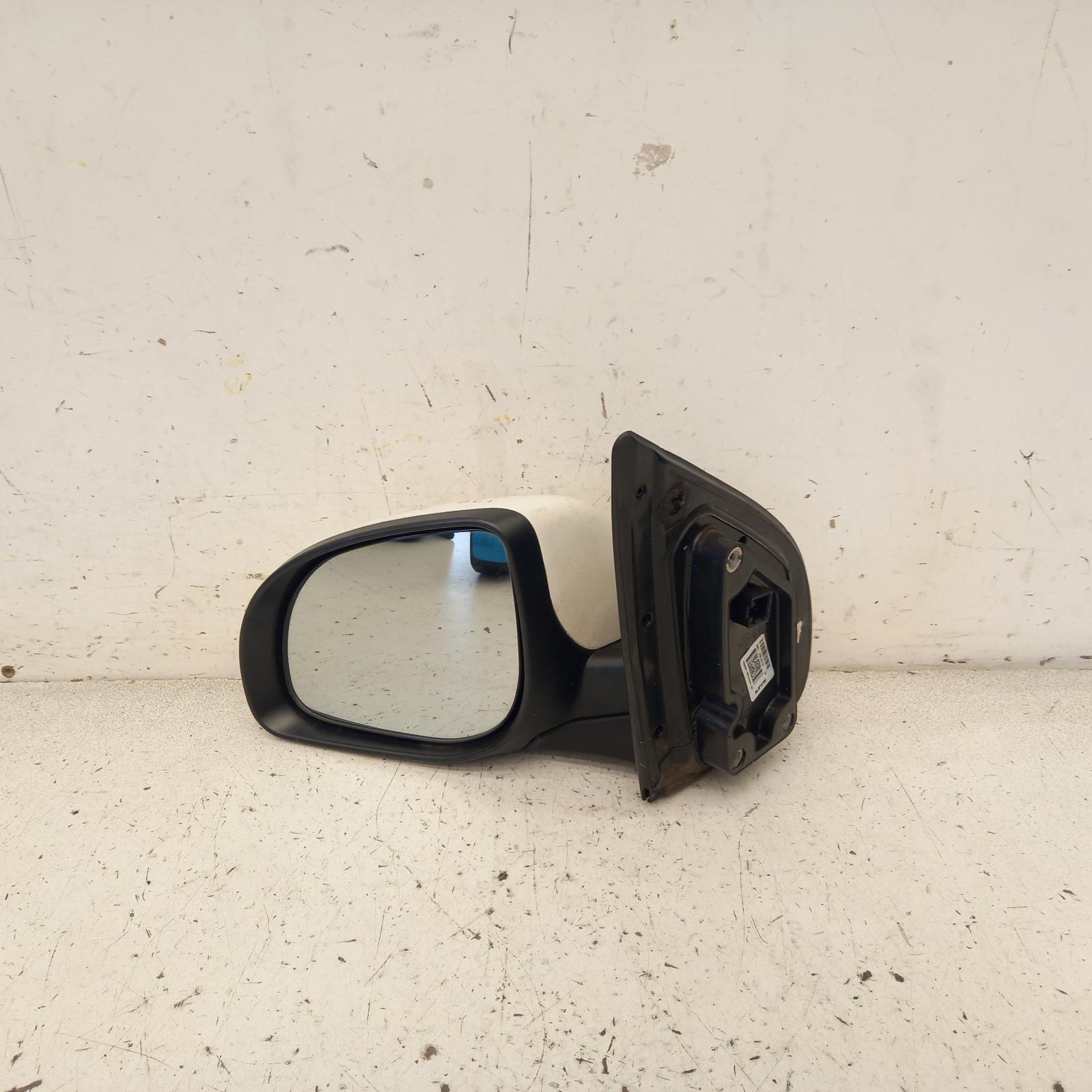 I20 Door Mirror Left 2012-2015 pb,power folding,w/ flasher type,03/12-12/15 partwh #538687