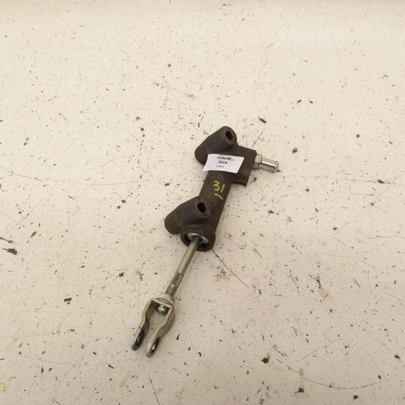 clutch master cylinder