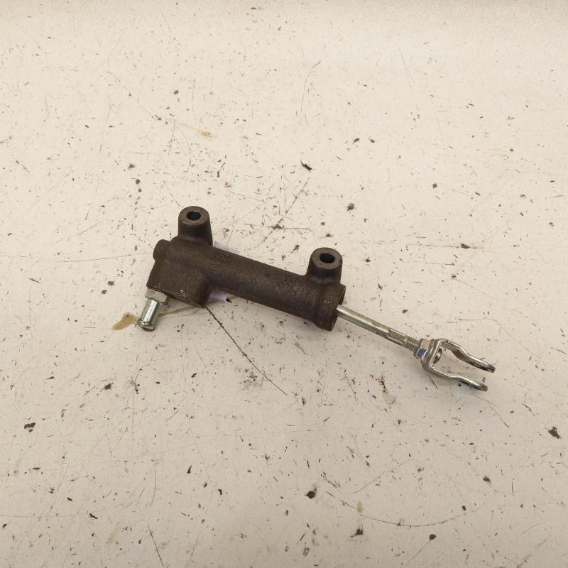 clutch master cylinder