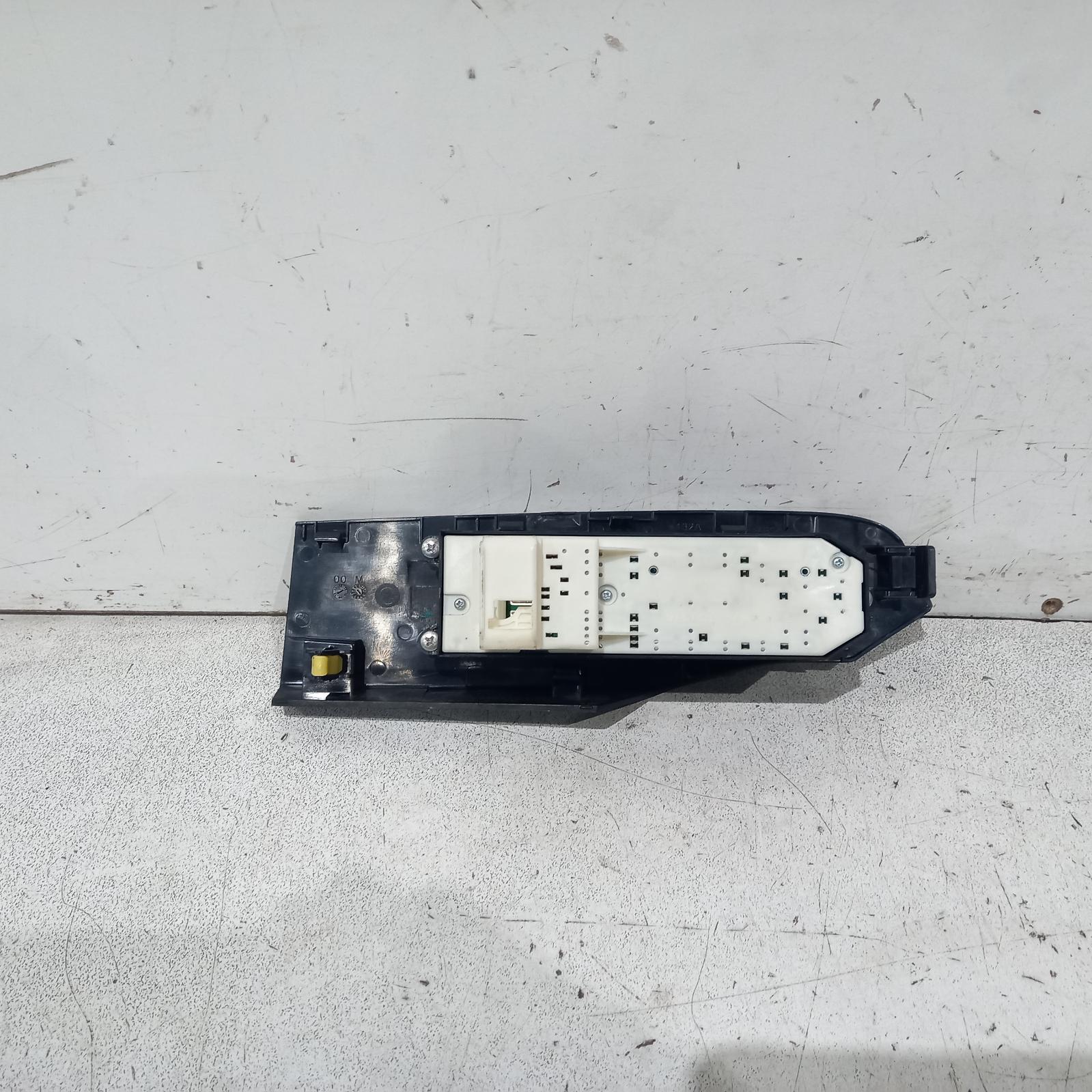 Corolla Power Door Window Switch 2015-2018 rh front (master switch),zre182r,hatch,standard,03/15-06/18 s346 #542896
