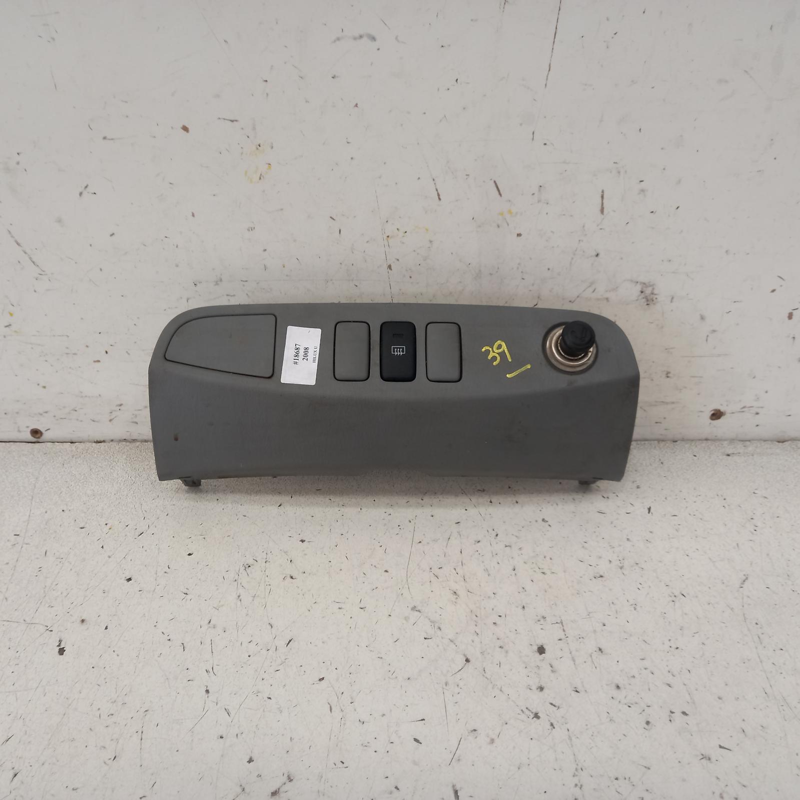 Hilux Miscellaneous Switch Relay 2005-2015 rear demister switch,02/05-08/15 00018687 #545240