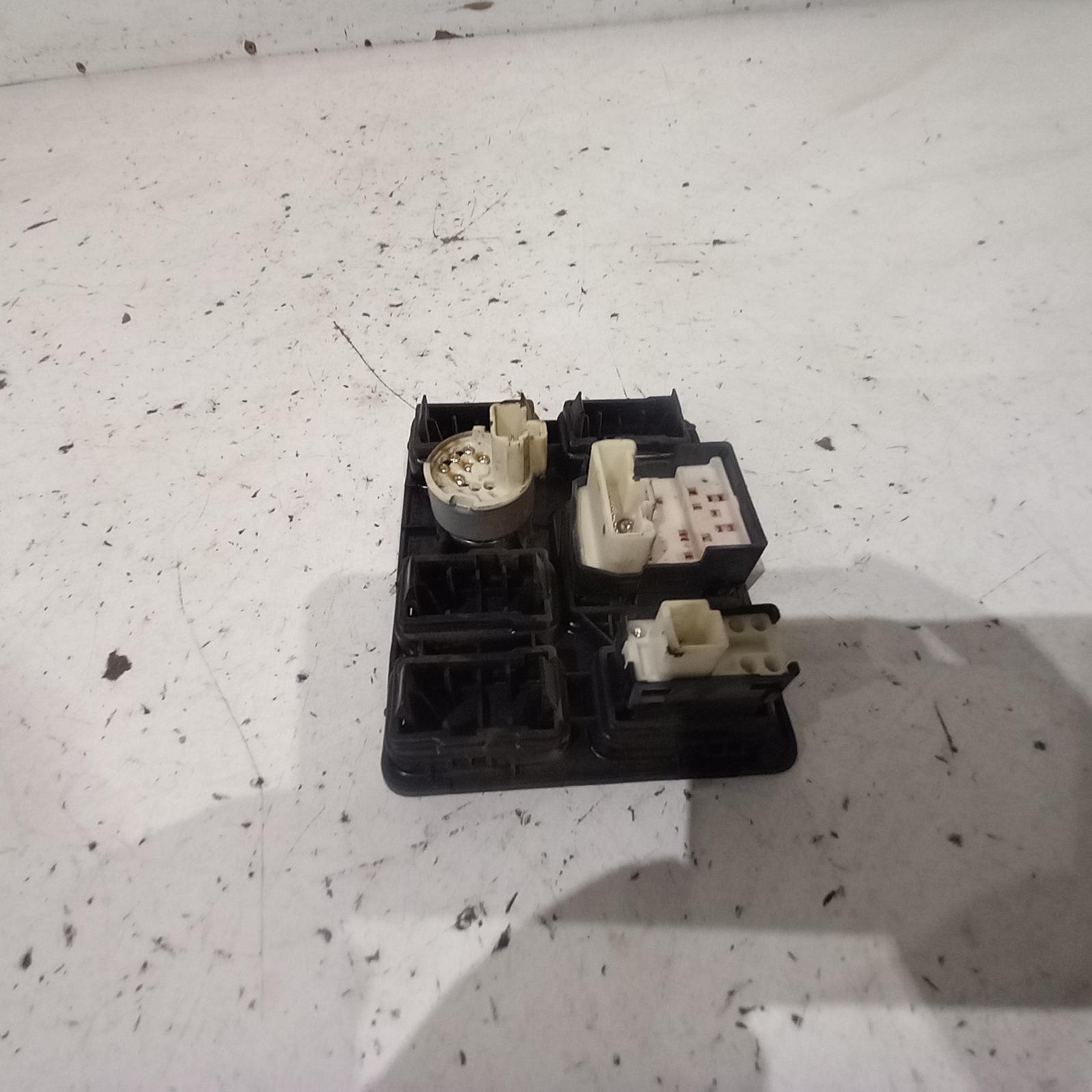 Hilux Miscellaneous Switch Relay 2011-2015 mirror switch,09/11-08/15 00016178 #545788