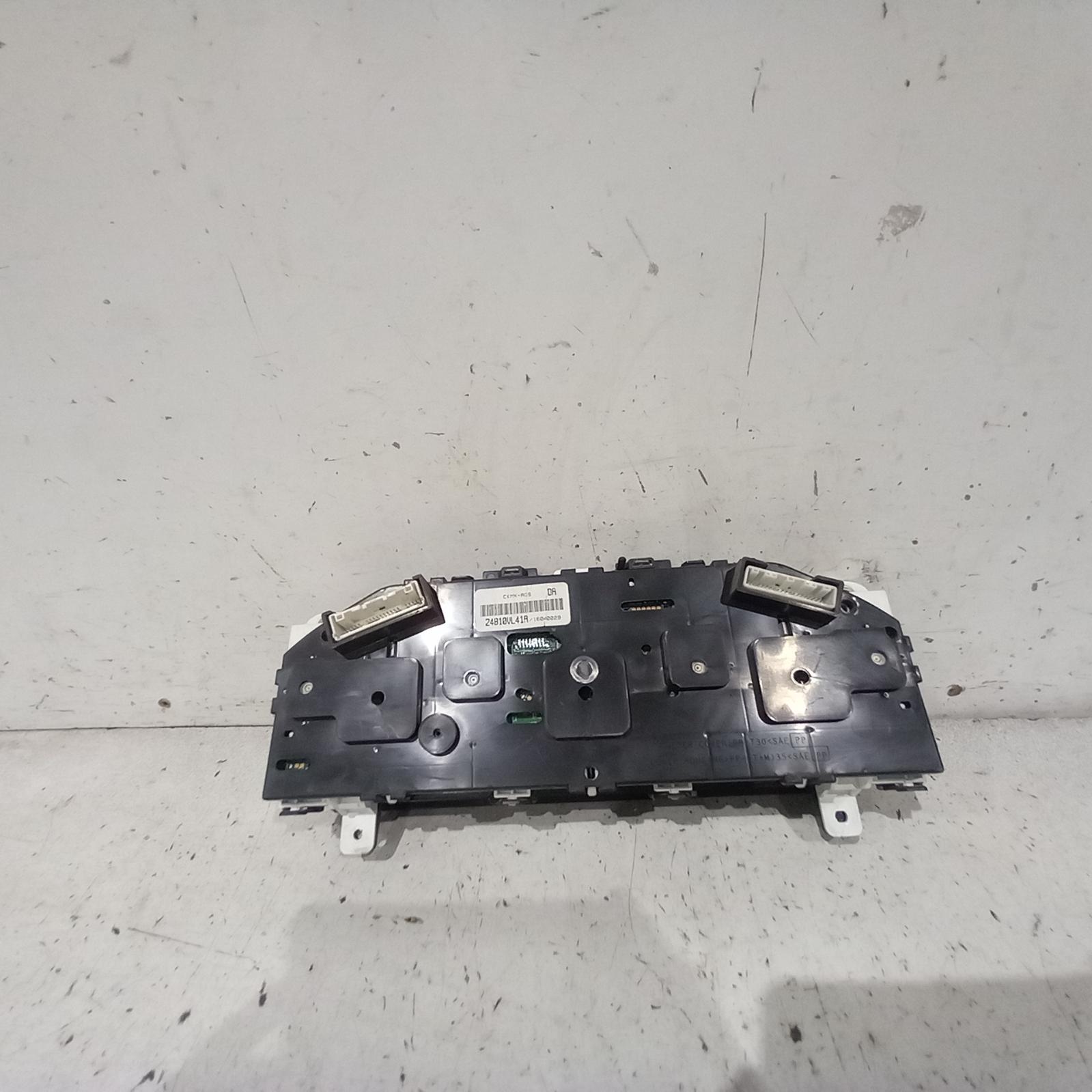 546153, Used instrument cluster for 2010 navara d22, diesel, 2.5