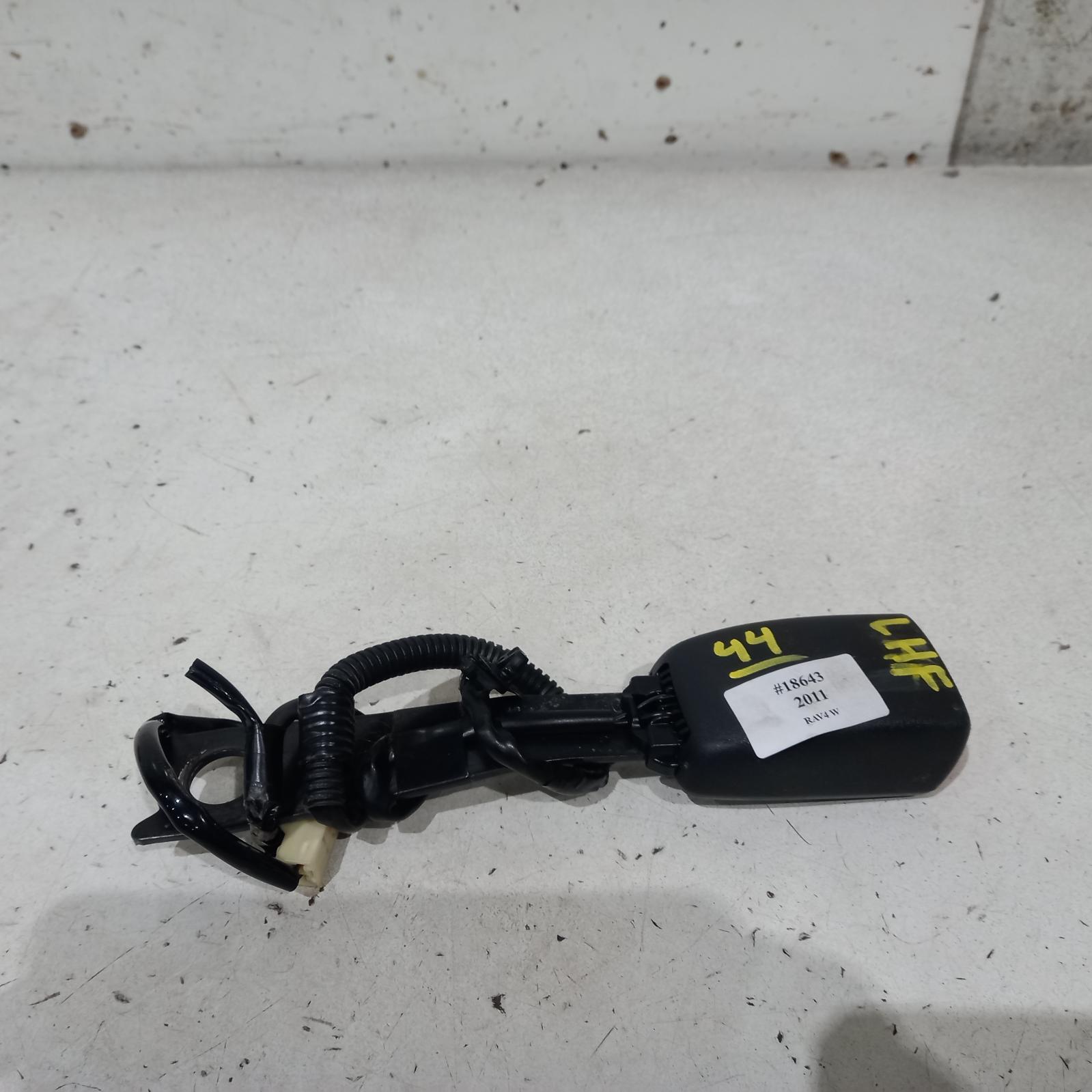 Rav4 Seat Belt Stalk 2005-2012 lh front,seat belt stalk only,aca33,11/05-11/12 00018643 #547190