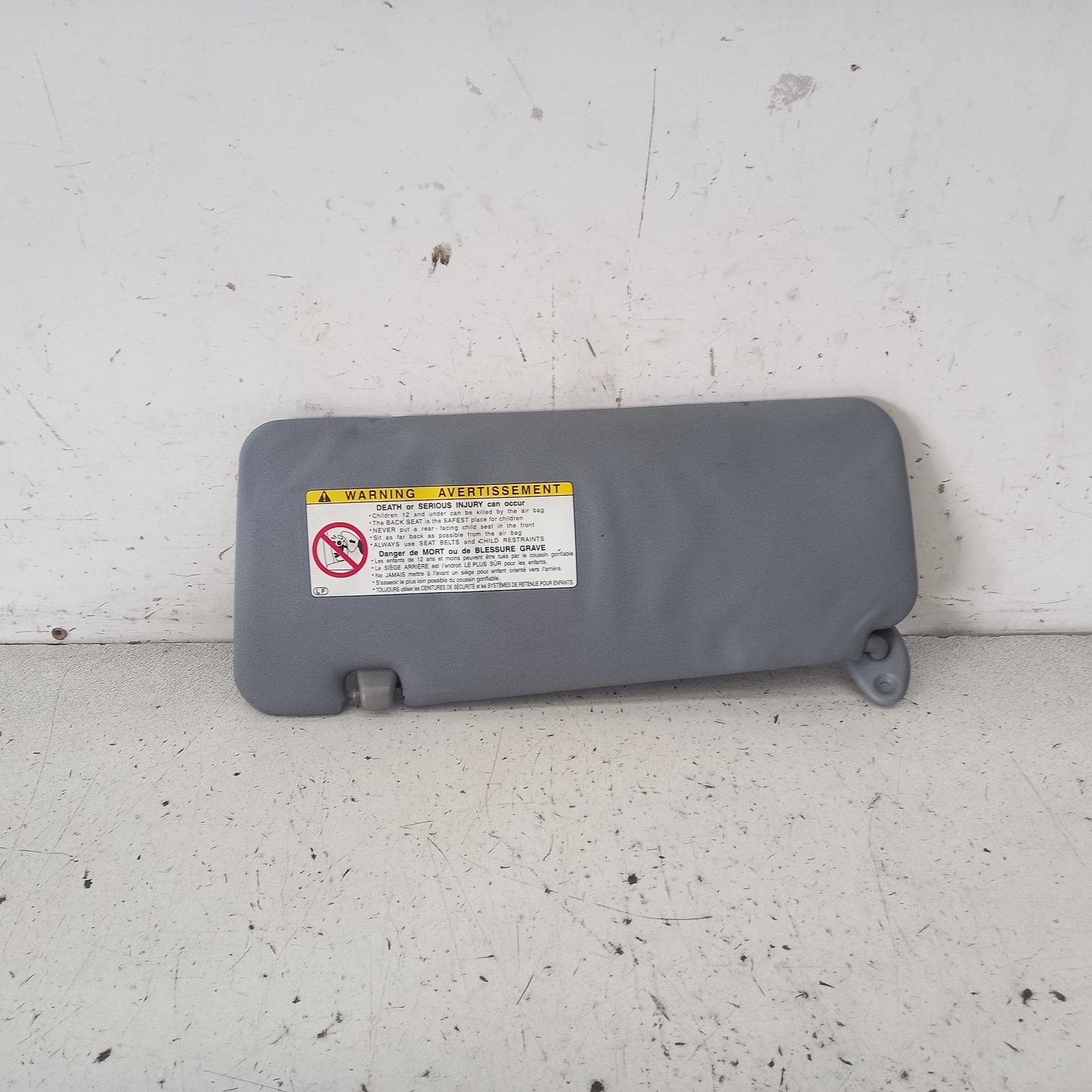 Rav4 Sunvisor 2000-2003 aca21,lh side,flat type mirror cover,07/00-07/03 00018622 #548541