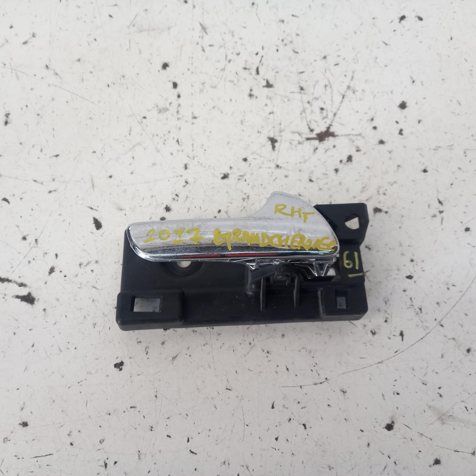 Grandcherokee Door Handle 2011-2022 inner,rh front,wk,01/11-02/22 partwh #548498