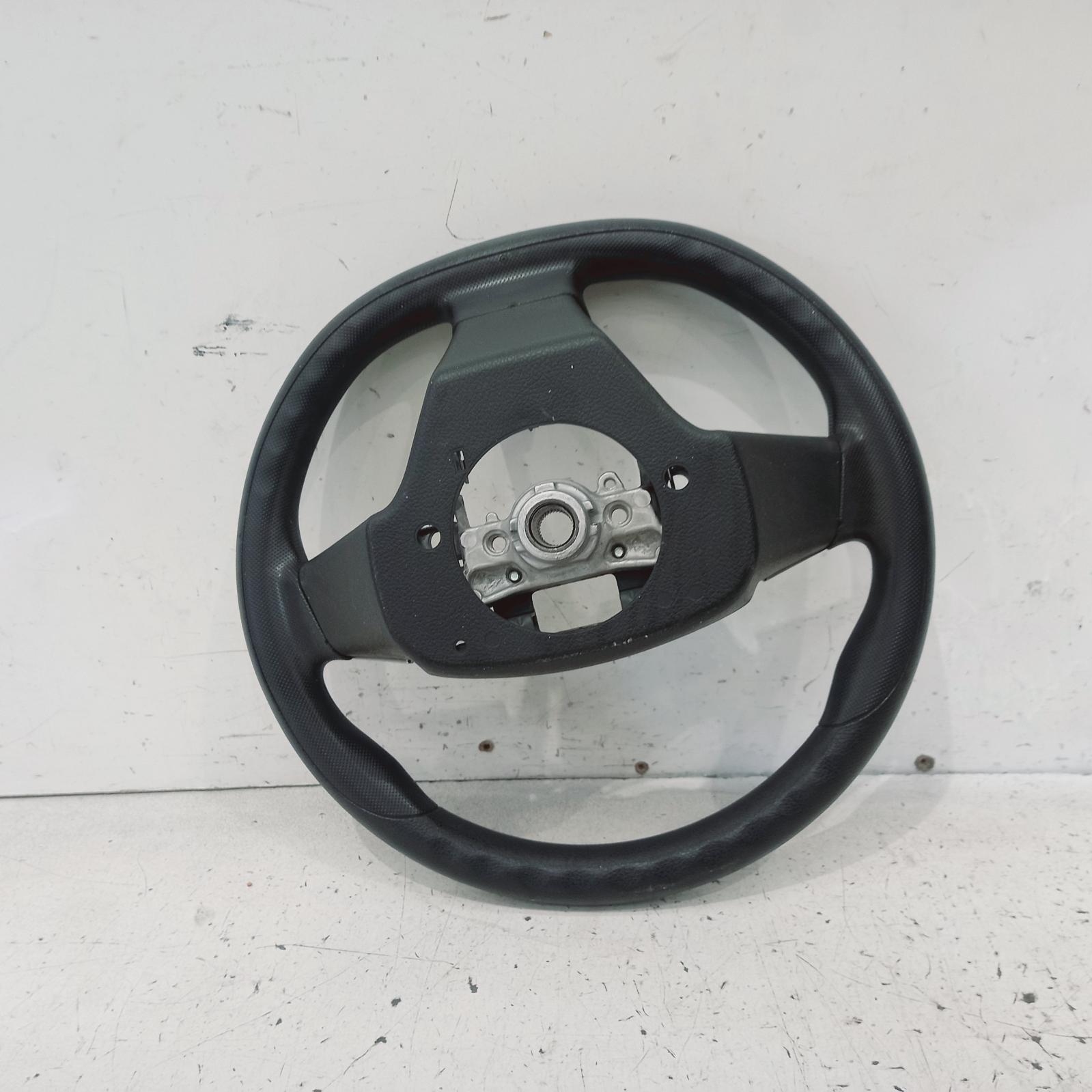 Corolla Steering Wheel 2010-2013 vinyl,zre152/153r,sedan,04/10-12/13 00018839 #554317