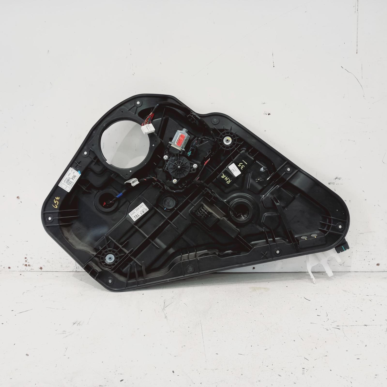 Santa Fe Window Regulator/motor Rear Right 2012-2018 dm,door reg & motor assy,06/12-02/18 00019089 #554671